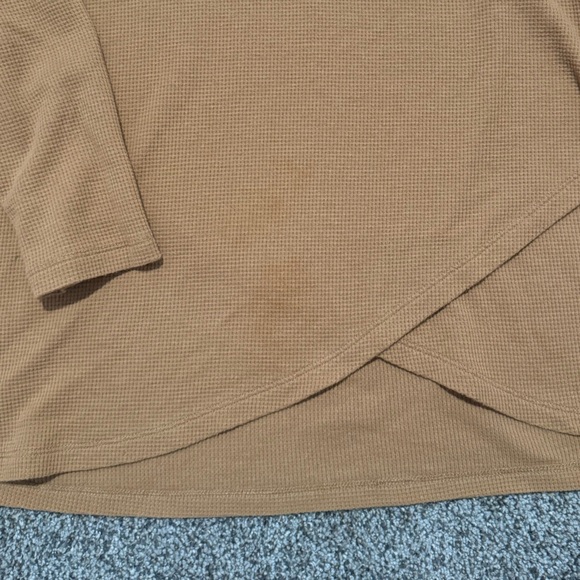 Maternity/Breastfeeding Shirt - Picture 2 of 3